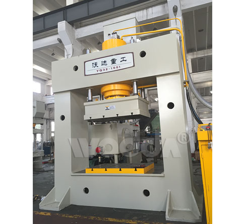 200噸大跨徑(jing)龍門液壓機(ji)