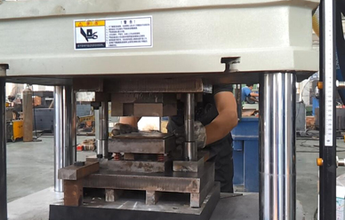 150噸錨杆托盤(pán)四柱液壓機(jī)視頻