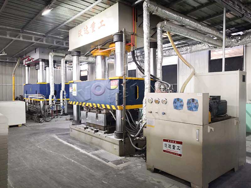 800噸玻璃鋼水箱闆成型液壓機