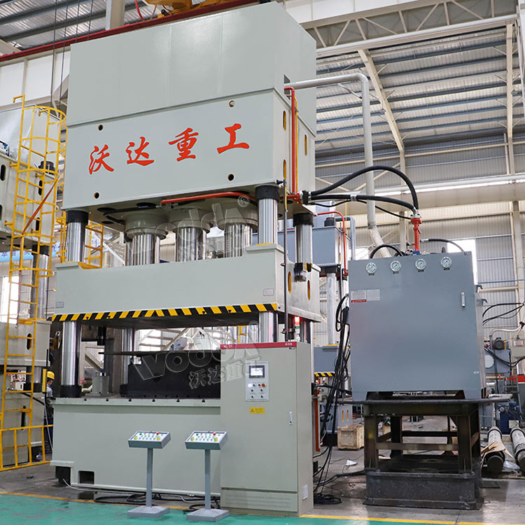 1500噸複合材料成型液壓機 1500噸複合材料成型液壓機