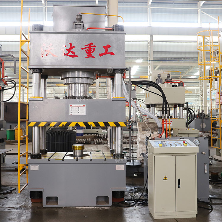 水箱闆成型液壓機車間實拍