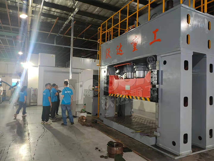 1000噸框架式拉伸機