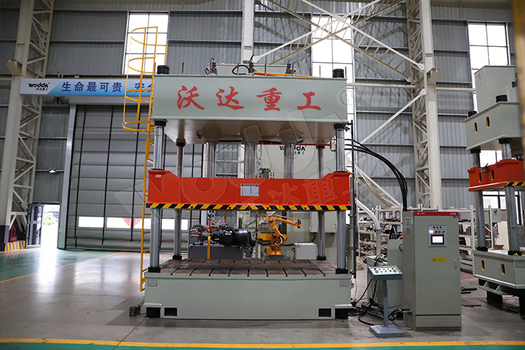 315噸汽車内飾件液壓機 315噸汽車内飾件液壓機