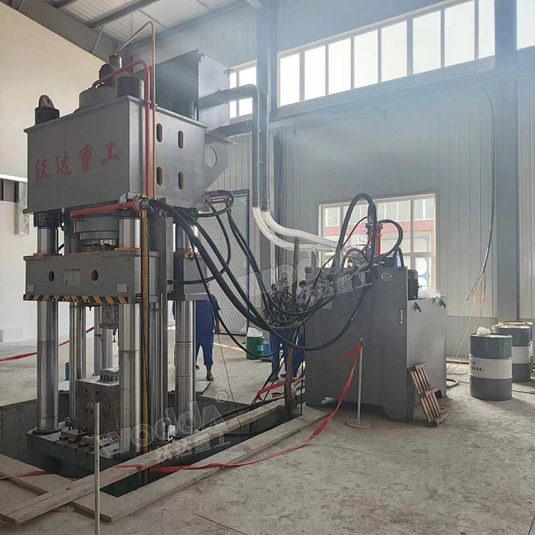 800噸匣缽成型液壓機客戶現場