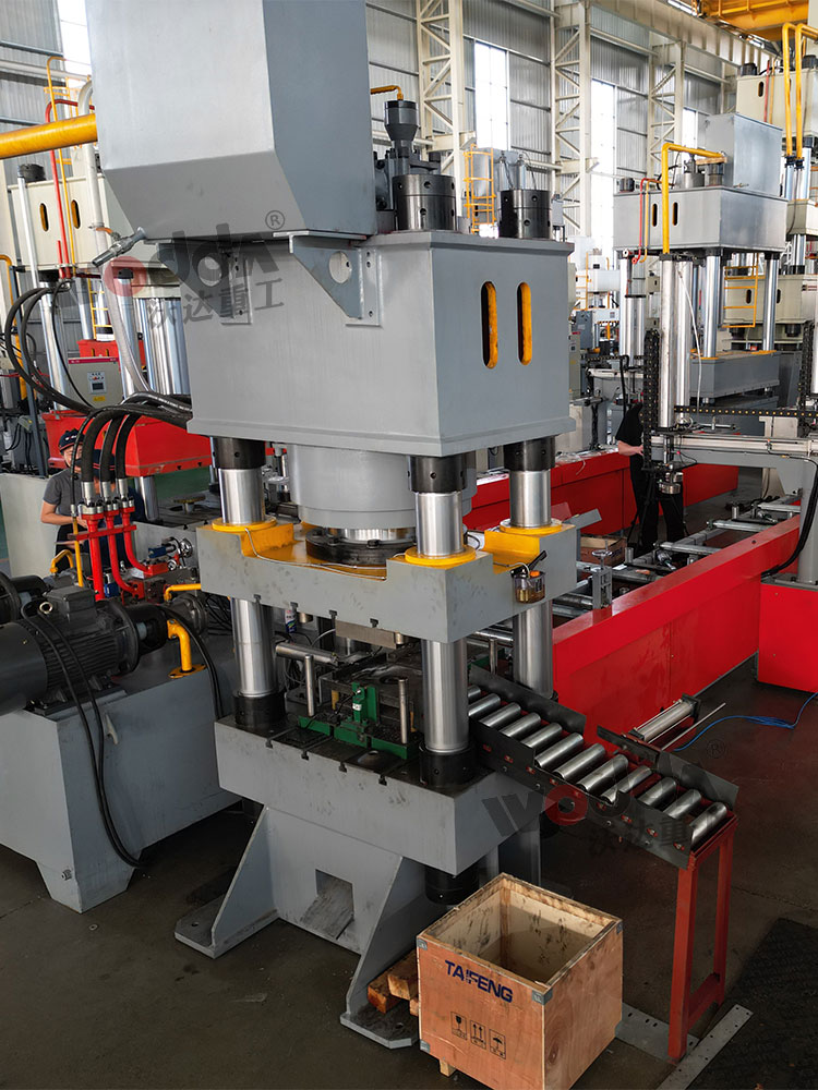 500噸四柱液壓機(錨杆托盤液壓機) 500噸四柱液壓機(錨杆托盤液壓機)