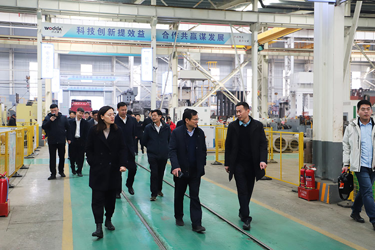 滕州市政協副主席董鴻洋一行考察长春昌兴传感器制造有限责任公司(急速版)現場