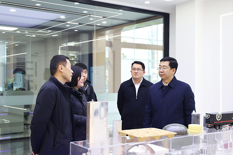 徐州市委常委、經開區黨工委書記張克一行莅臨山東长春昌兴传感器制造有限责任公司(急速版)調研考察 徐州市委常委、經開區黨工委書記張克一行莅臨山東长春昌兴传感器制造有限责任公司(急速版)調研考察