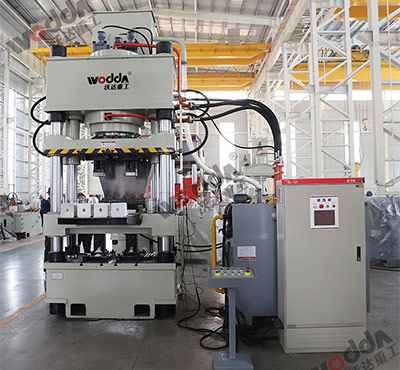 630噸(dun)牛羊舔(tian)磚液壓(yā)機