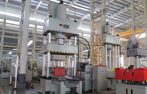 500噸伺服液壓(yā)機帶移動工(gong)作台