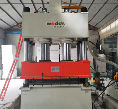 1000噸(dun)壓濾機(jī)濾闆成(cheng)型液壓(yā)機_1000噸液(ye)壓機