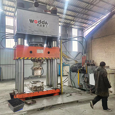 500噸匣缽成型(xing)液壓機_雙動(dòng)匣缽液壓機(jī)